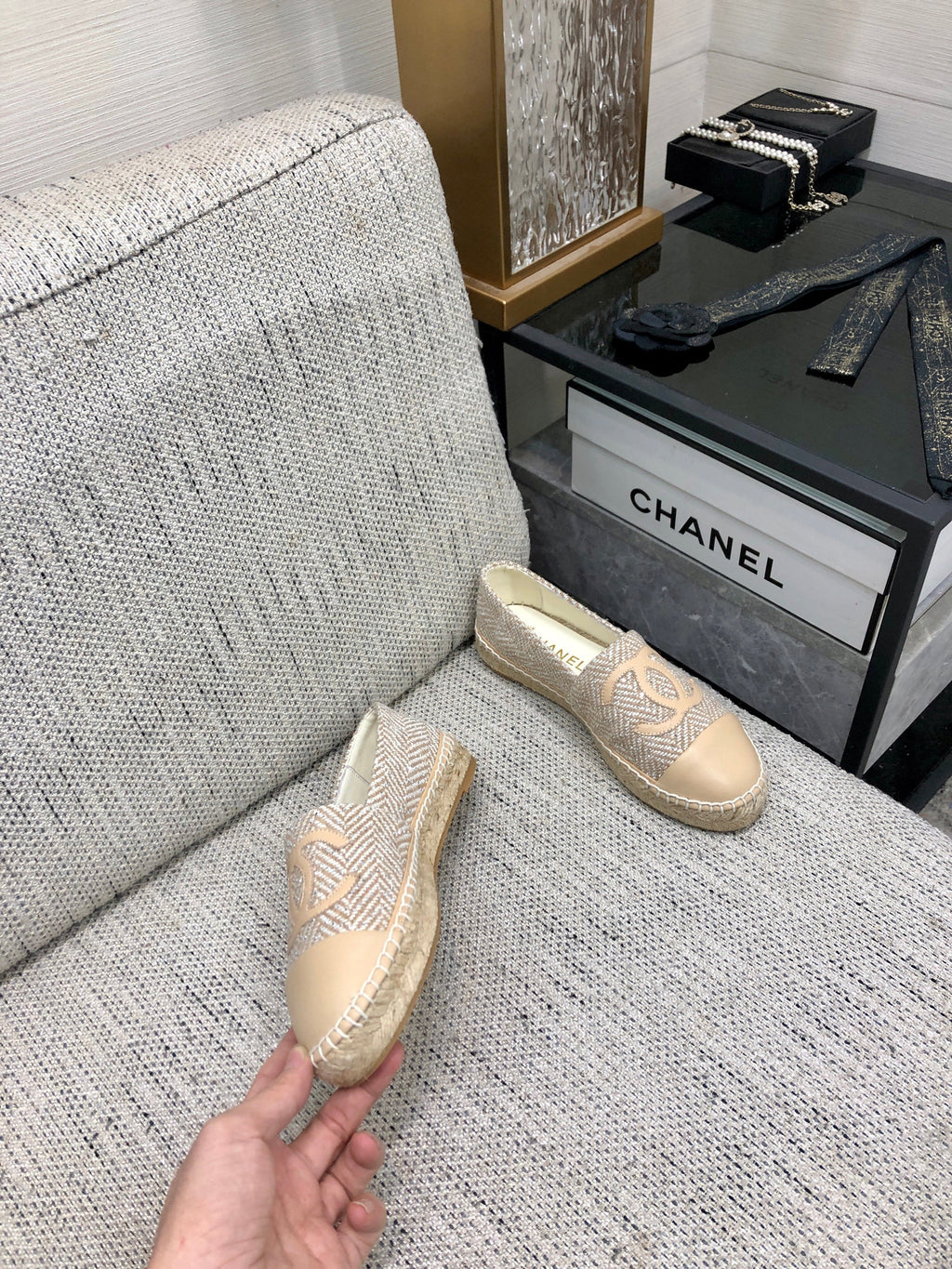 CHANEL ESPADRILLE BISQUE BEIGE TWEED FABRIC AND CALFSKIN FLATS
