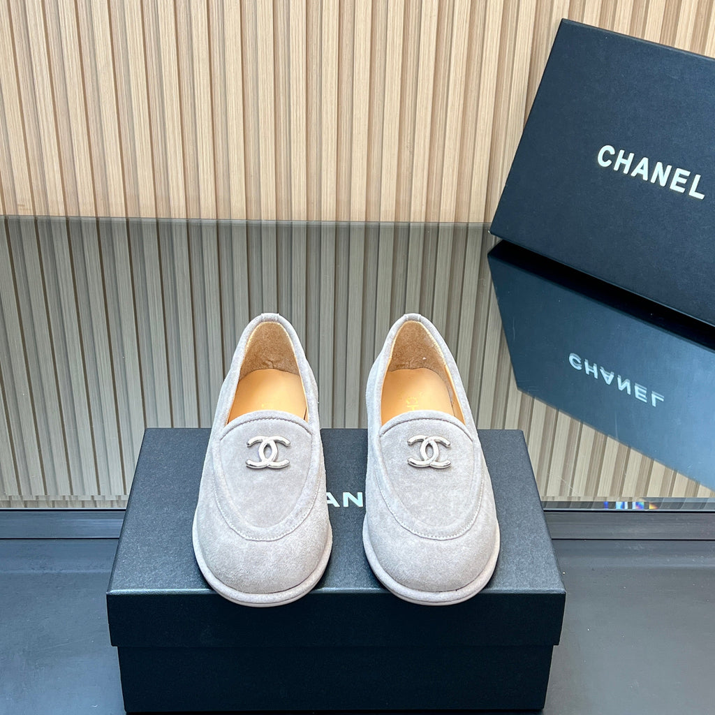 CHANEL 25S TEDDY LOAFER 15MM IN LIGHT GRAY SUEDE SILVER HARDWARE
